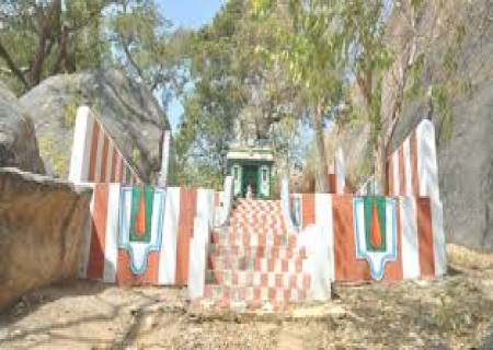 கொடிக்குளம் வேதநாராயண பெருமாள் கோயில் ஒரு முக பிரம்மா.