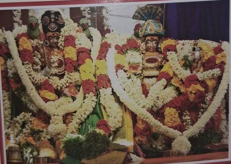 ராஜபாளையம் சொக்கர் கோயிலில்மாசி மகம் பிரம்மோற்ஸவத்தில் மீனாட்சி, சொக்கர் திருக்கல்யாணம் .  .