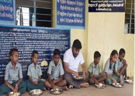 முதலமைச்சரின் காலை உணவு திட்டத்தின் மூலம் மாணவர்களுக்கு வழங்கப்படும் உணவின் தரம்  குறித்து  ஆய்வு.