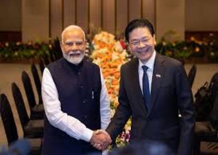 இந்தியா உலகின் இரண்டாம் பெரிய சக்தி நாடாக மாறுவது உறுதி  சிங்கப்பூர் பிரதமர் லாரன்ஸ் வோங்  என்று கூறினார்.