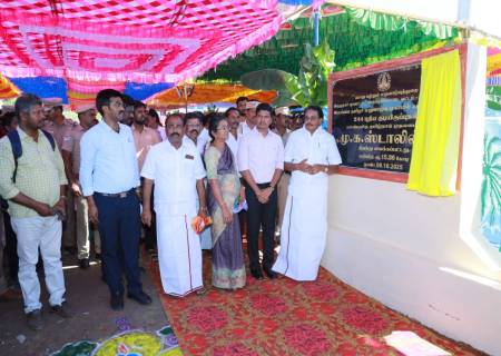 தமிழ்நாடு முதலமைச்சர் திரு.மு.க.ஸ்டாலின் அவர்கள்  பொது  மற்றும் மறுவாழ்வுத்துறை சார்பில், இலங்கை   தமிழர்களுக்காக குல்லூர்சந்தை, மல்லாங்கிணறு, மற்றும் கண்டியாபுரம் ஆகிய இடங்களில் கட்டப்பட்டுள்ள 408 குடியிருப்புகளை காணொலி காட்சி வாயிலாக திறந்து வைத்தார்.