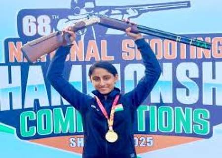 ஆத்யா கட்யல் தேசிய துப்பாக்கி சுடுதலில்   தங்கப் பதக்கம் வென்றார்.