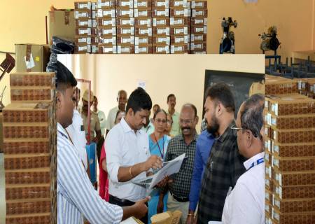 சாத்தூரில் நடைபெற்று வரும் பல்வேறு திட்டப்பணிகளை மாவட்ட ஆட்சியர்  அவர்கள் நேரில் சென்று பார்வையிட்டு ஆய்வு செய்தார்.