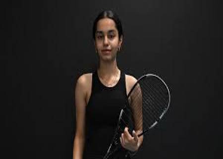 பயர் ஓபன் சர்வதேச ஸ்குவாஷ் தொடர் பைனலில் இந்தியாவின் அனாஹத் சிங்.