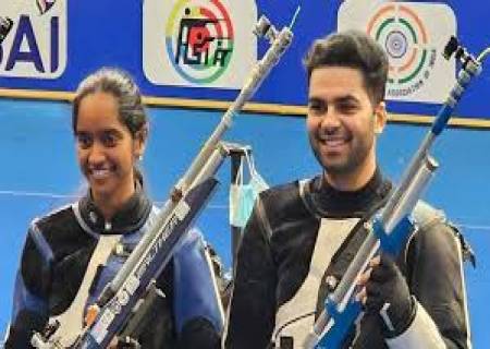 இளவேனில், அர்ஜுன் ஜோடி ஆசிய துப்பாக்கி சுடுதலில்  தங்கம்,.