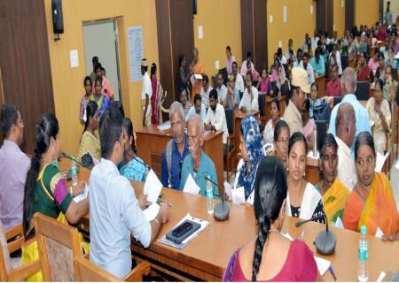 மக்கள் குறைதீர்க்கும் நாள் கூட்டம்.