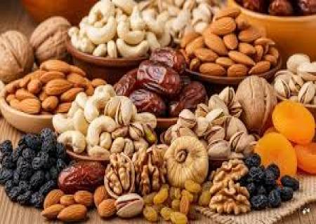 உலர் பழங்கள் மற்றும் நட்ஸ் வகைகளை நேரடியாக சாப்பிடலாமா?. தண்ணீரில் ஊற வைத்து சாப்பிடலாமா?.