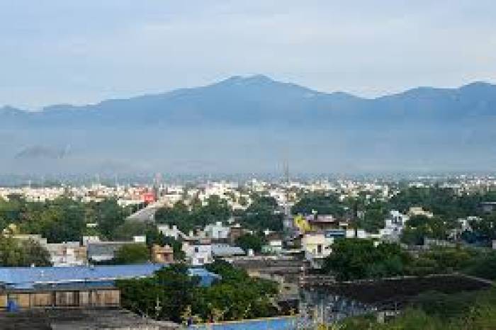 செண்பகத்தோப்பு முக்கு ரோட்டில் ,போலீஸ் செக்போஸ்ட் கூண்டு பணிகள் துவக்கம்.