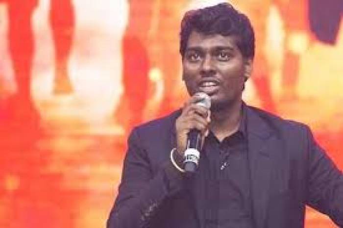 சாகித் கபூரை நாயகனாக வைத்து ஹிந்தி படம் தயாரிக்கும், அட்லி!