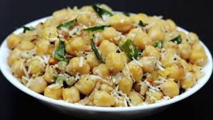 பாசிப்பயறு, கொண்டைக்கடலை சுண்டல்  சுவையாக இருக்க....