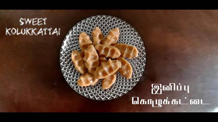 இனிப்பு கொழுக்கட்டை / பிடி கொழுக்கட்டை.