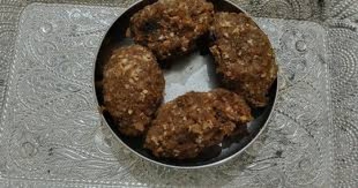 சிகப்பு அவல் கார கொழுக்கட்டை.