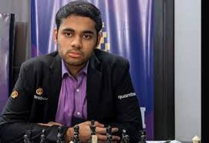 இந்தியாவின் அர்ஜுன் உலக கோப்பை செஸ் தொடரில் முதல் வெற்றி .