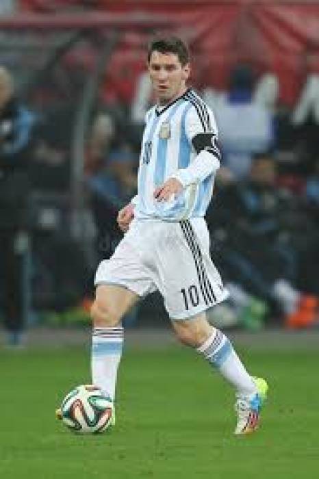 அர்ஜென்டினா கால்பந்து அணி கேப்டன் லியோனல் மெஸ்ஸிக்கு, ரசிகர்கள் உற்சாக வரவேற்பு அளித்தனர்.