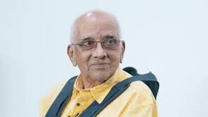 இயக்குனர் சிங்கீதம் ஸ்ரீனிவாச ராவ் 94வது வயதில்இயக்கும் 61வது படம்.