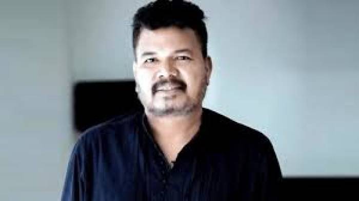 இயக்குனர் ஷங்கருக்கு அமெரிக்க விசா கிடைக்க உதவிய பாடல்:
