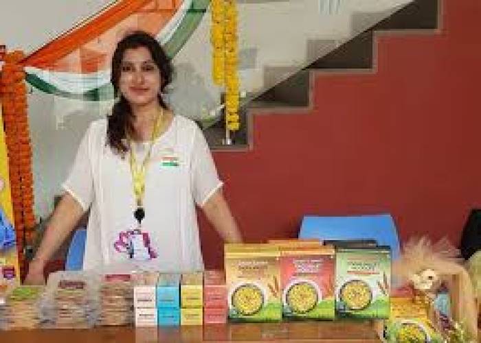 சிங்கப்பூரில் ஒரு கார்ப்பரேட் தொழிலிலிருந்து உலகளாவிய சிறுதானிய தொடக்க நிறுவனமாக மாறியுள்ளார் கிருஷ்ணா காந்தவாலா. 